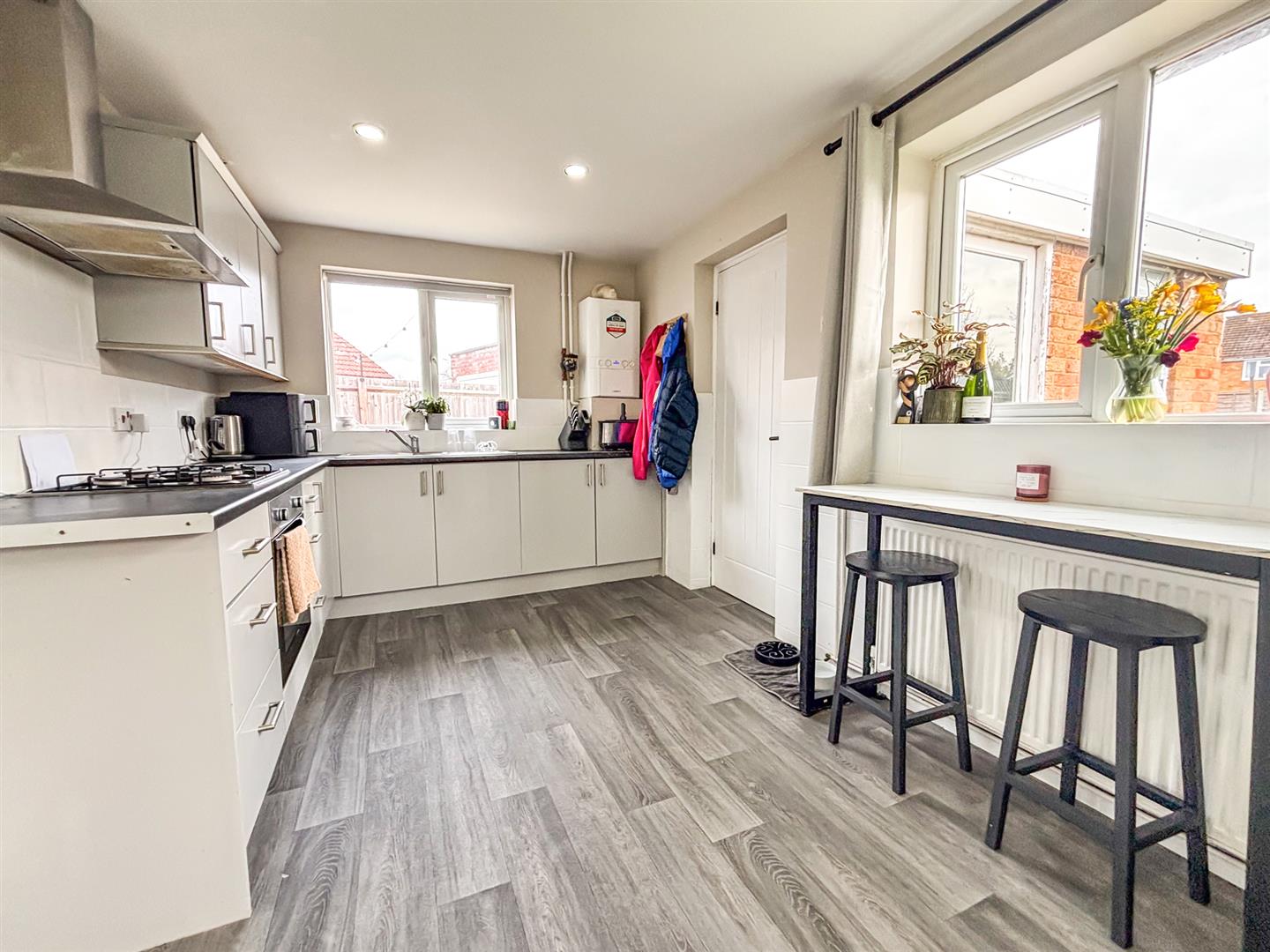 2 bed property in High View, Bedford